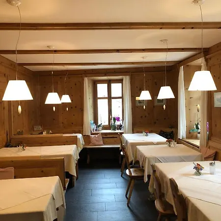 Adler Garni 3* Zernez