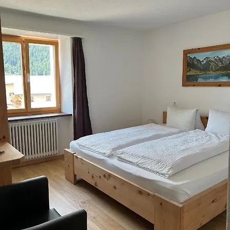 Adler Garni Pensionat Zernez