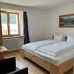Adler Garni Guest house Zernez