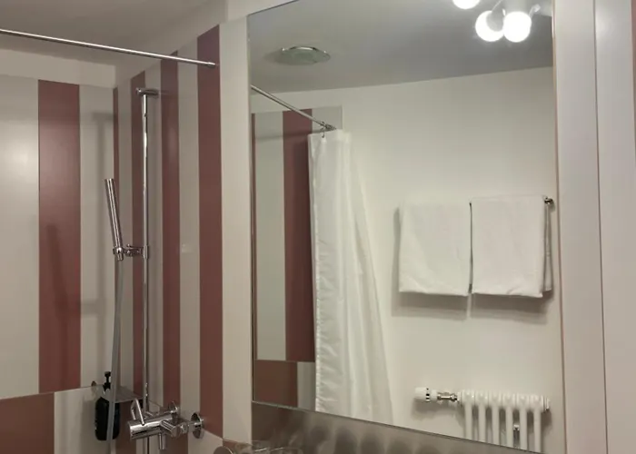 Adler Garni Konukevi